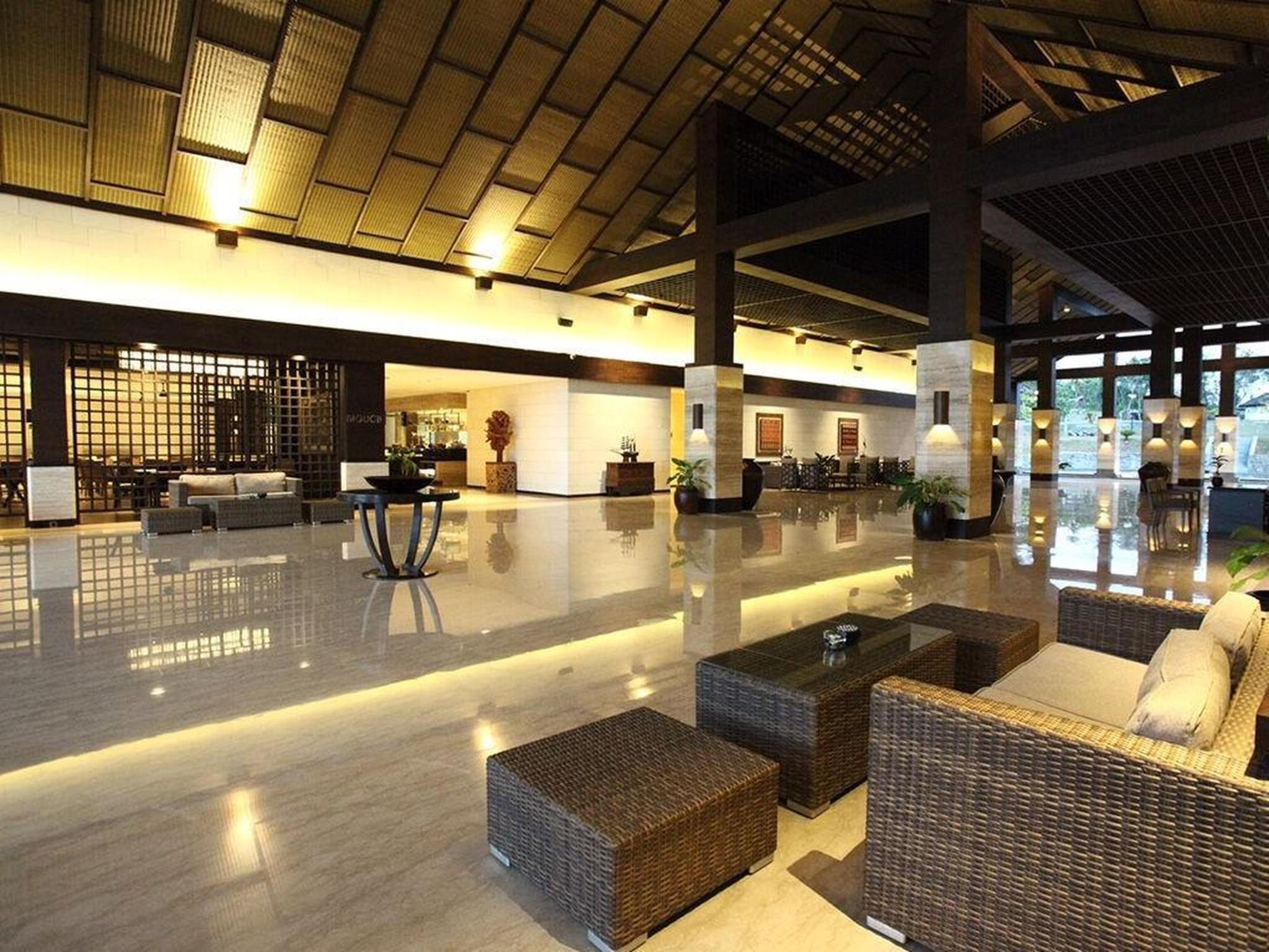 Grand Luley Manado Hotell Exteriör bild